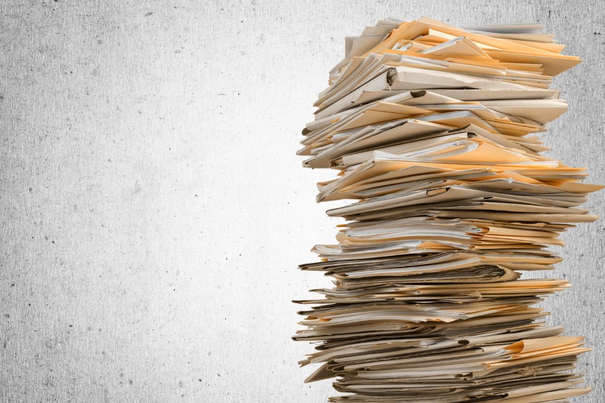 pile de document d'entreprise à conserver